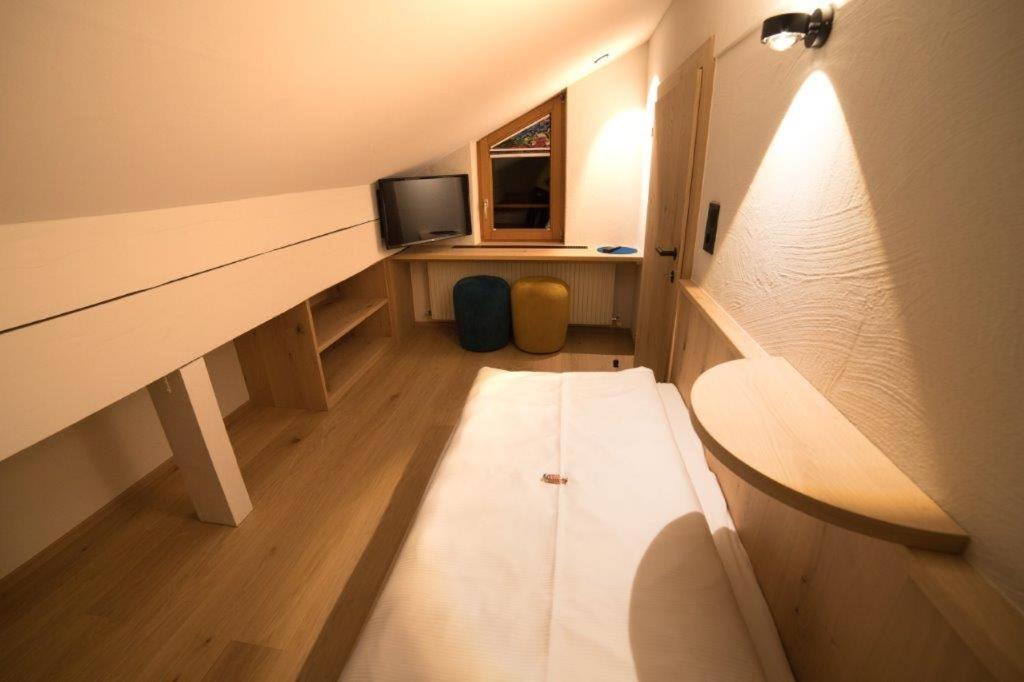 Familienzimmer (2 Erwachsene + 2 Kinder)