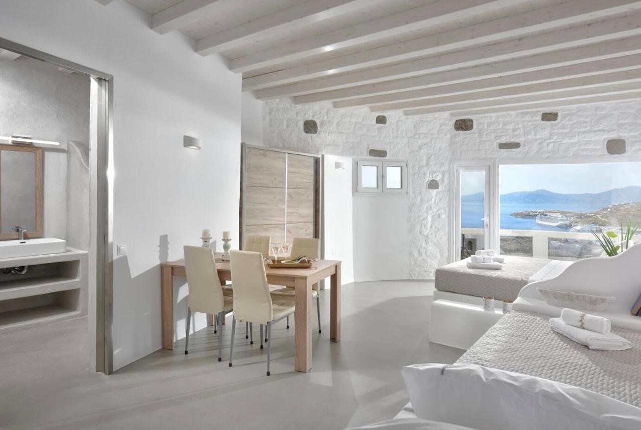 Suite mit Queensize-Doppelbett und Meerblick