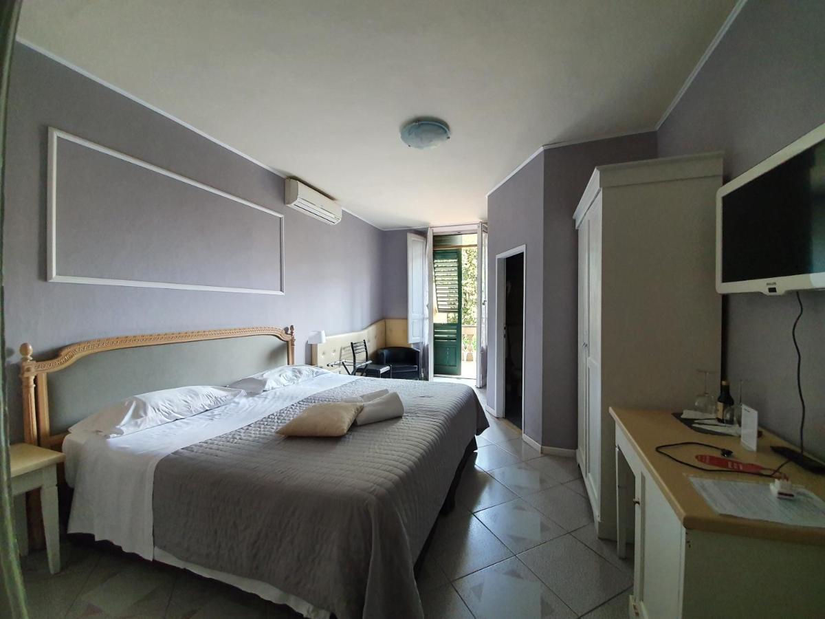 Doppelzimmer mit Balkon