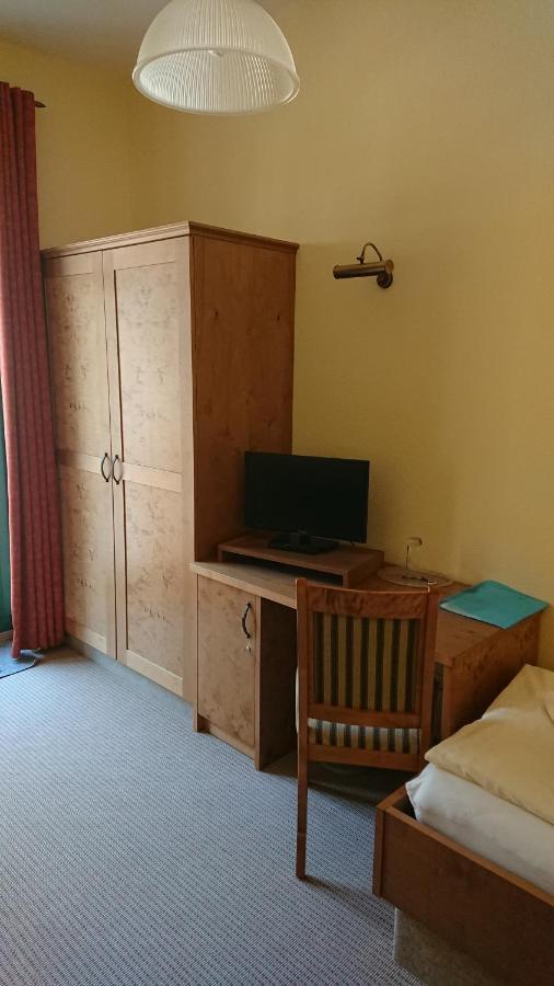 Single Room with Balcony,1032384545:JPEG