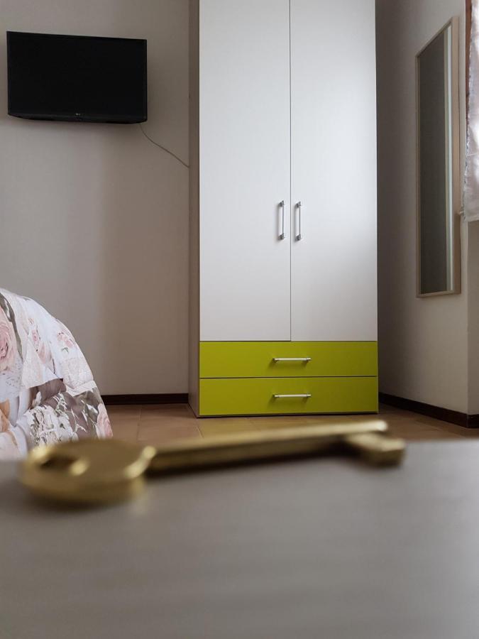 Einzelzimmer mit eigenem externen Bad