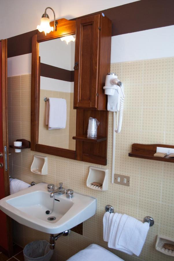 Doppelzimmer mit Balkon