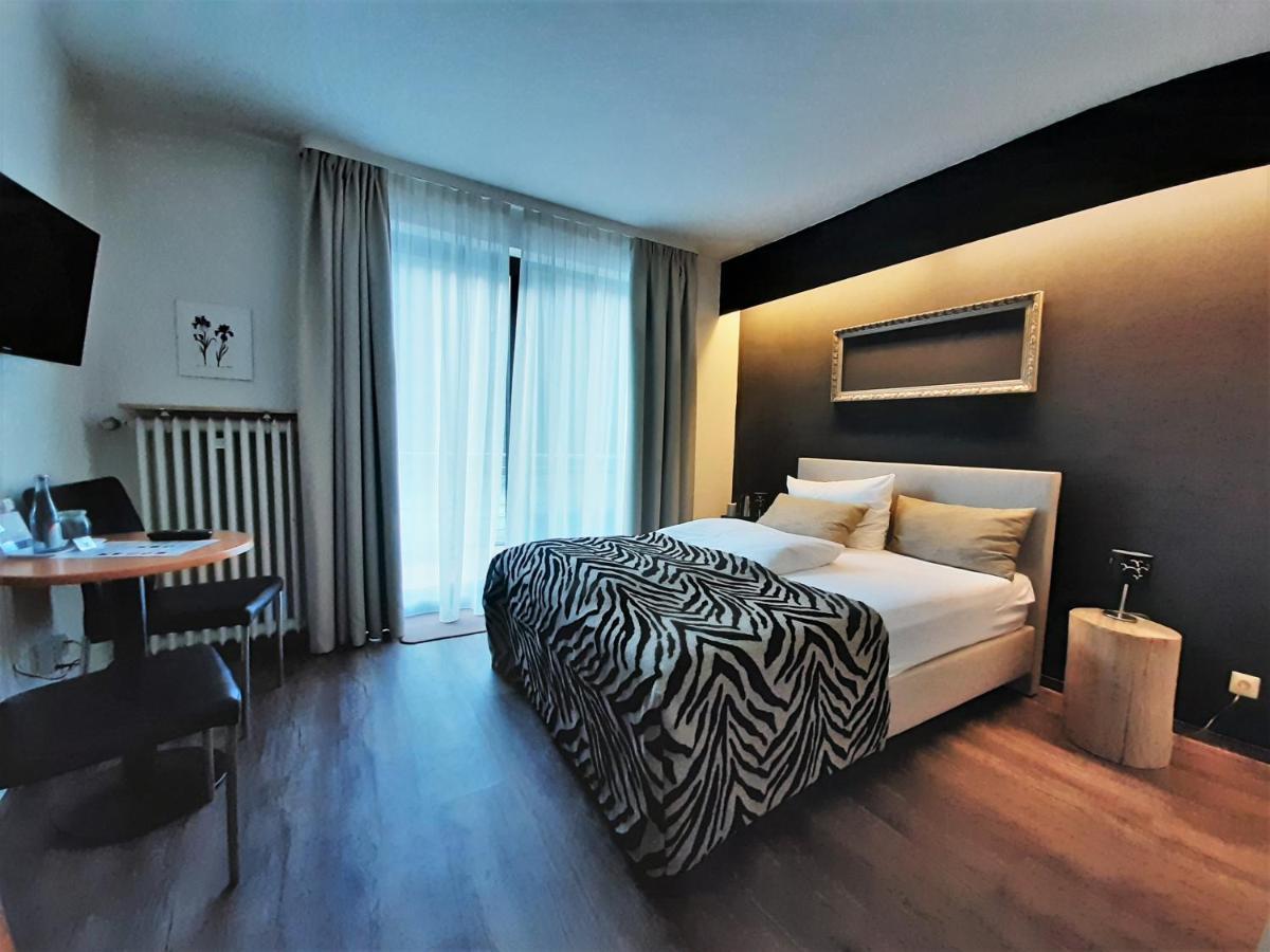 Doppelzimmer mit Balkon