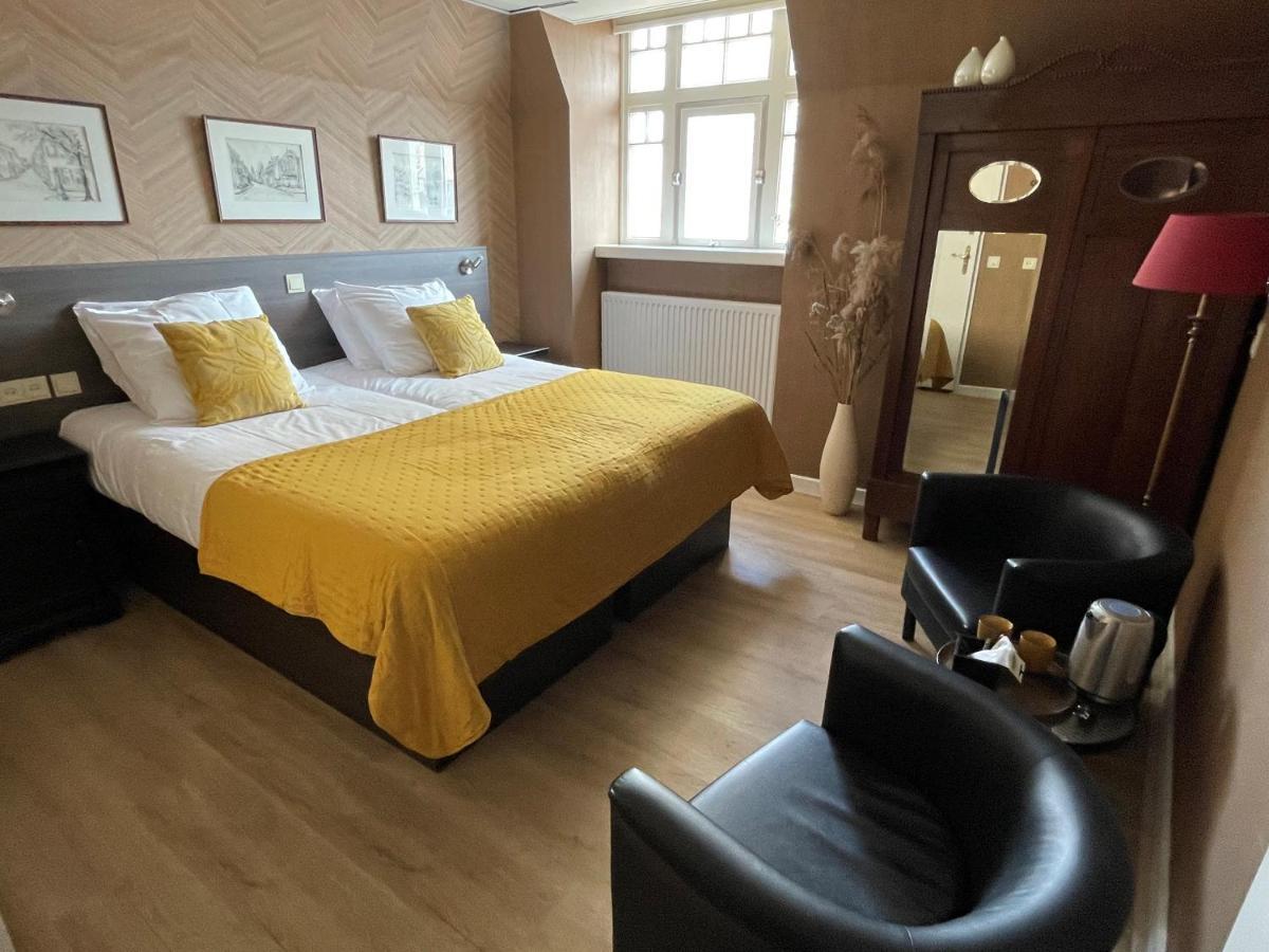 Doppel- oder Zweibettzimmer