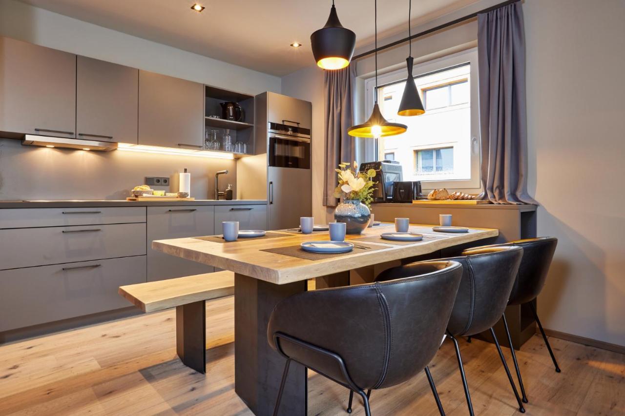 Two-Bedroom Apartment with Balcony,1112058732:JPEG