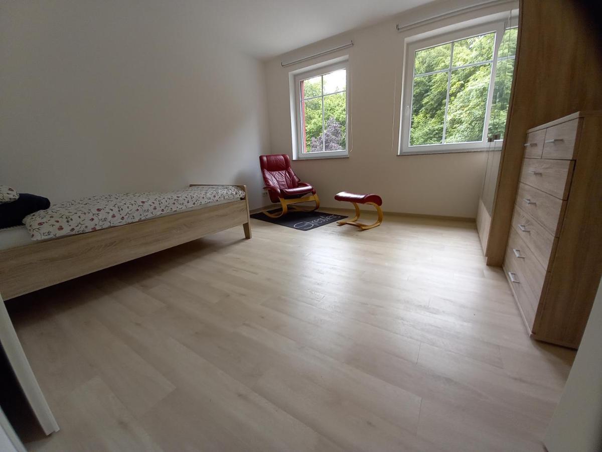 Einzelzimmer mit Gartenblick