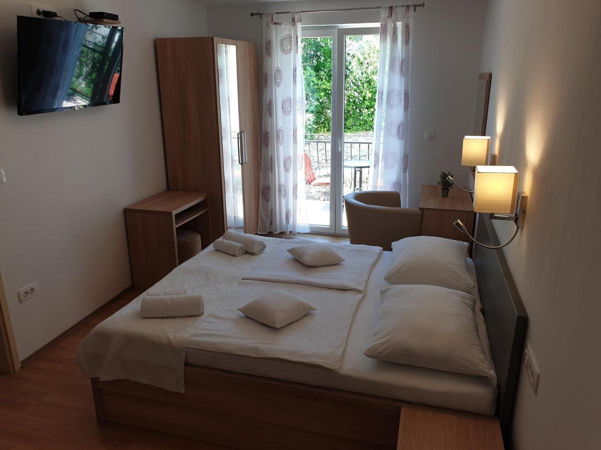 Dreibettzimmer