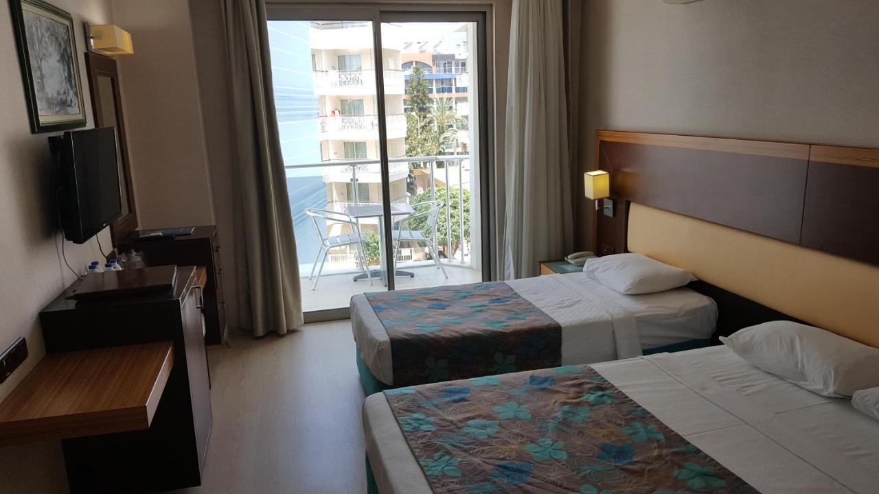 Standard Double or Twin Room,1227058718:JPEG