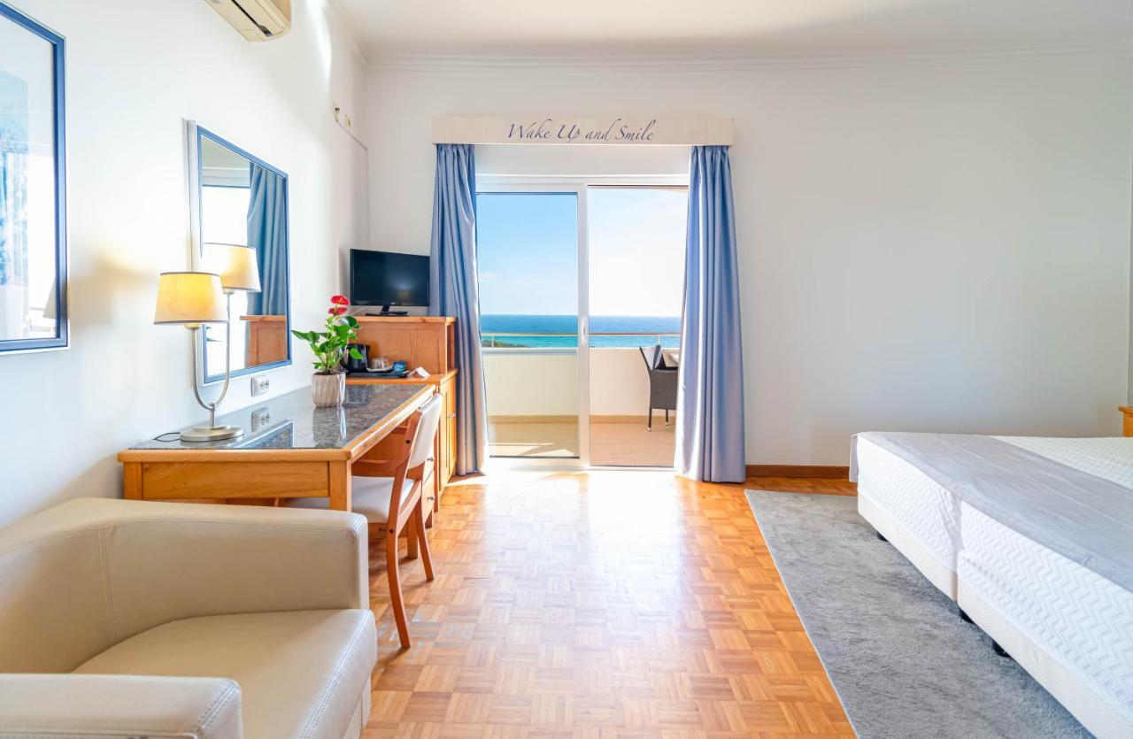 Dreibettzimmer mit Meerblick