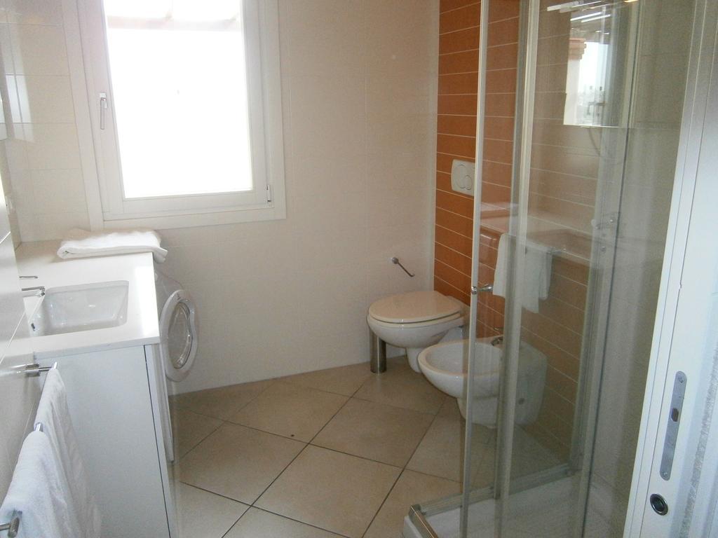 Luxury Three-Bedroom Apartment,118567030:JPEG