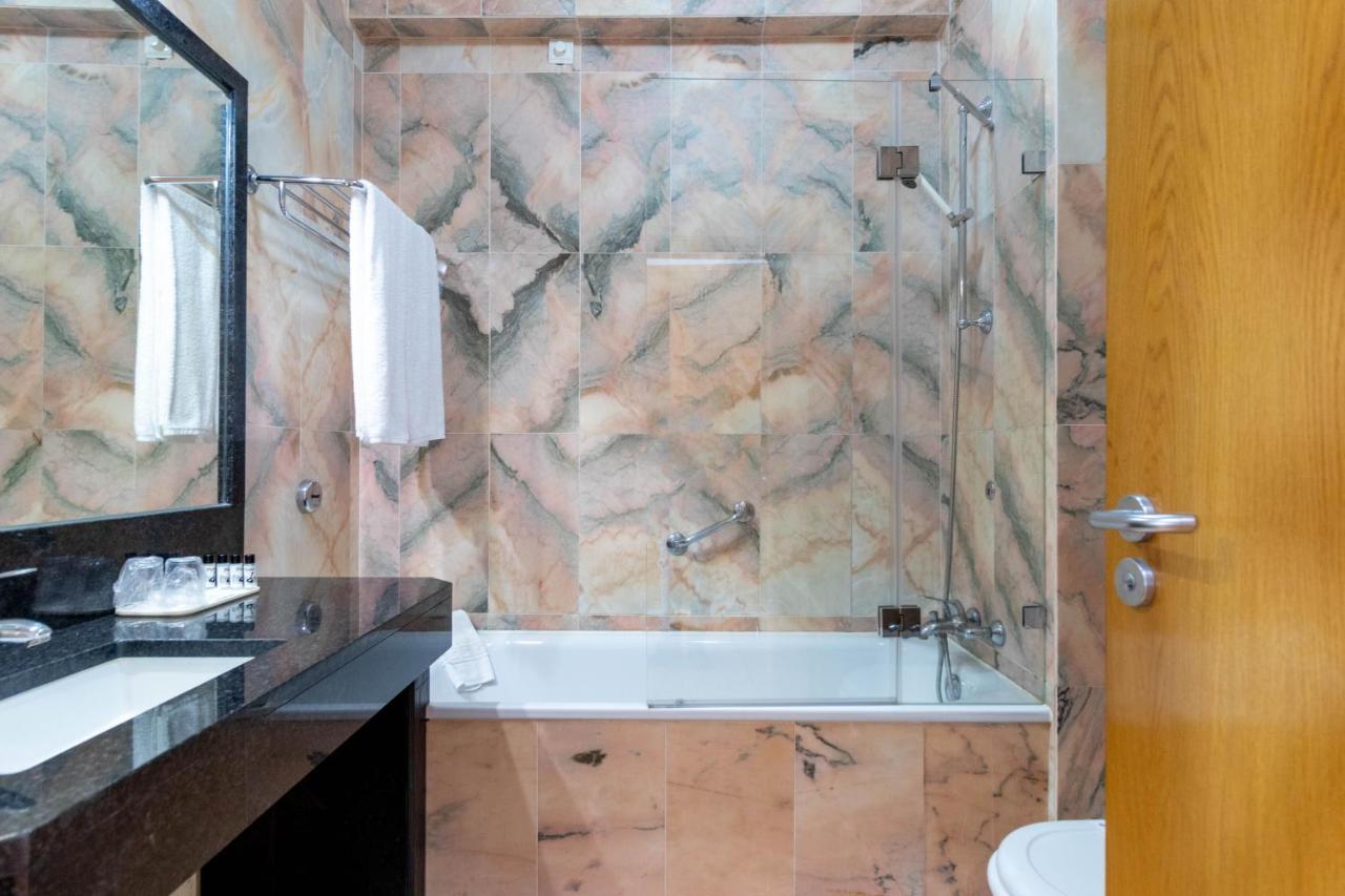 Double or Twin Room with Side Sea View,1186624009:JPEG