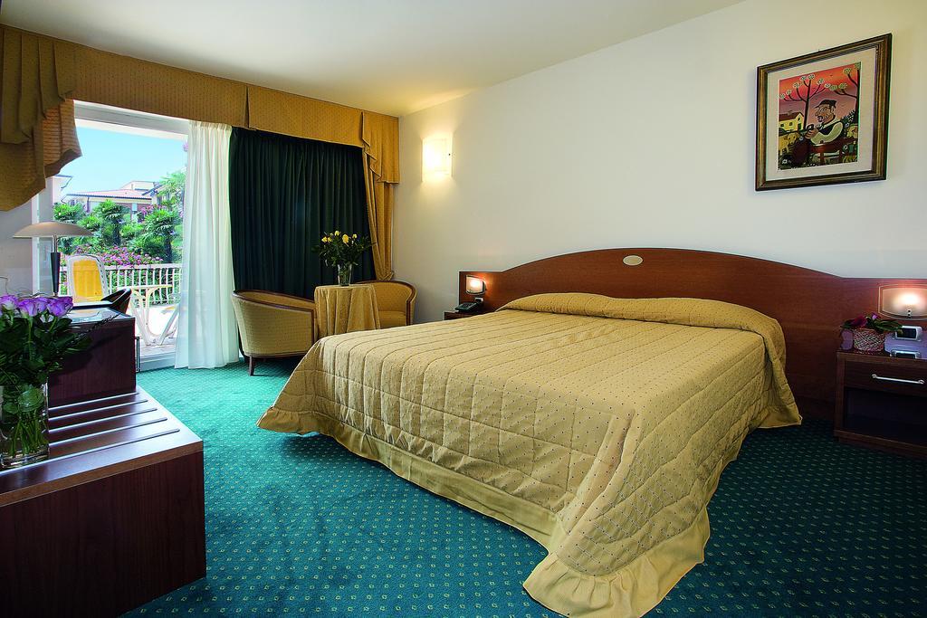 Superior Double or Twin Room,118736887:JPEG