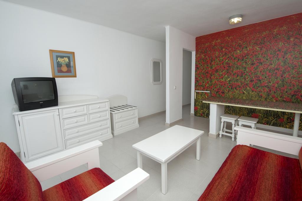 Basic Familienzimmer (2 Erwachsene + 2 Kinder)