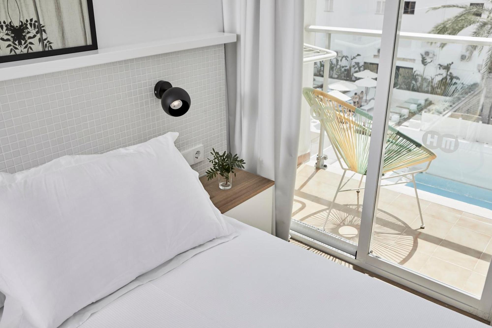 Single Room Balcony,1272340921:JPEG