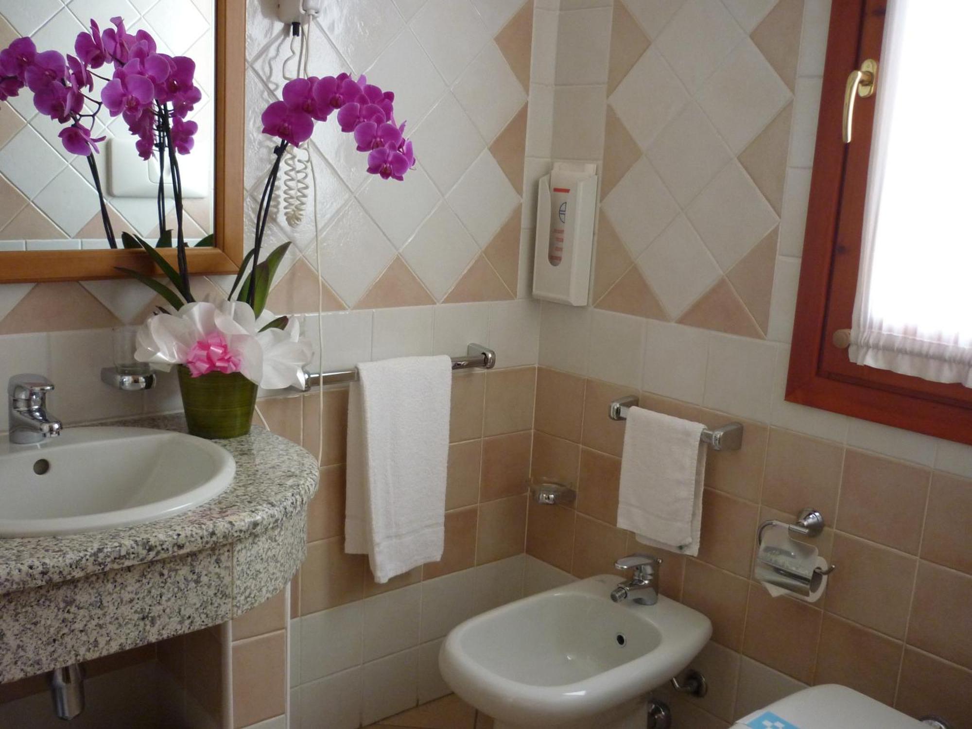 Double or Twin Room Balcony