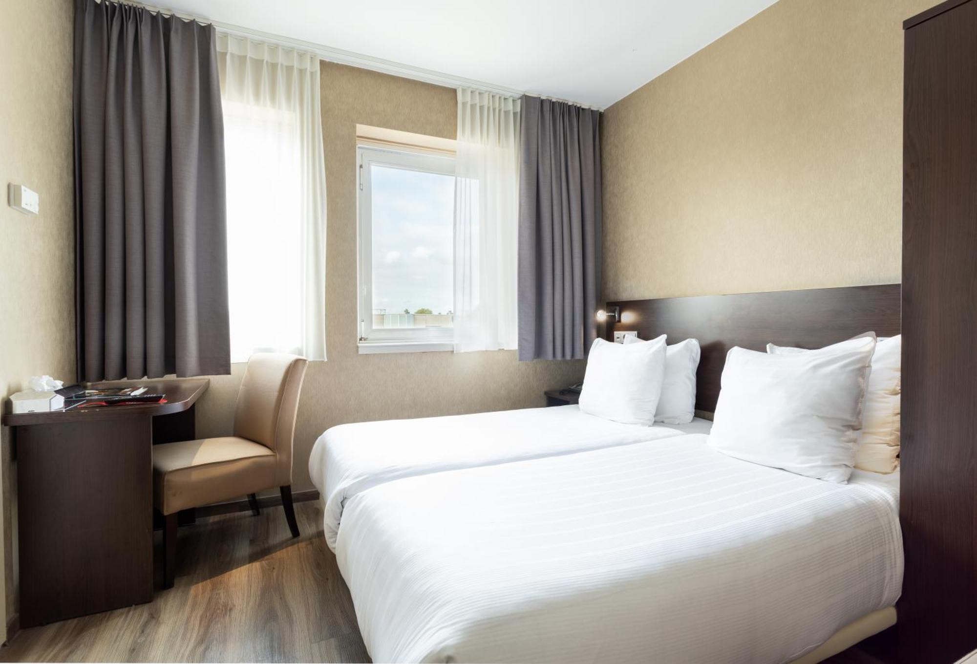 Small Double Room,1216878970:JPEG