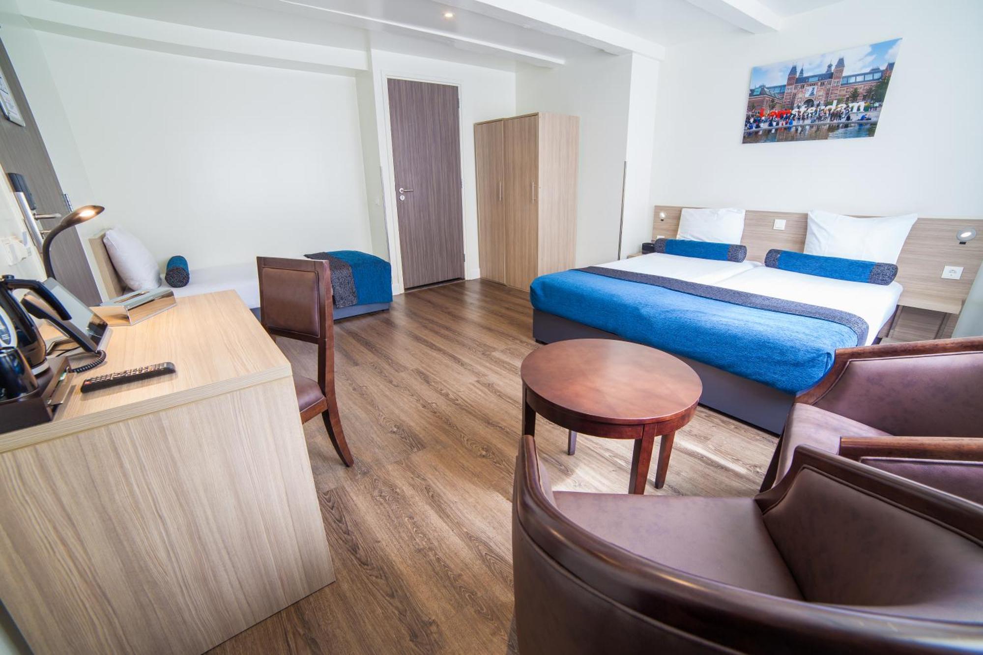 Dreibettzimmer