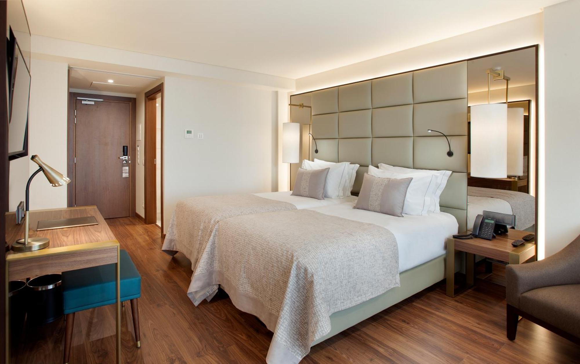 Angebot – Superior Zweibettzimmer mit seitlichem Meerblick