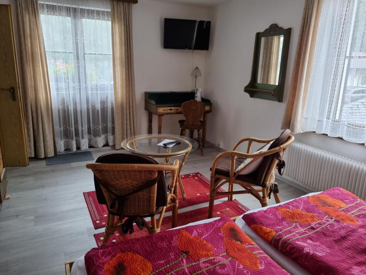 Doppelzimmer mit Balkon