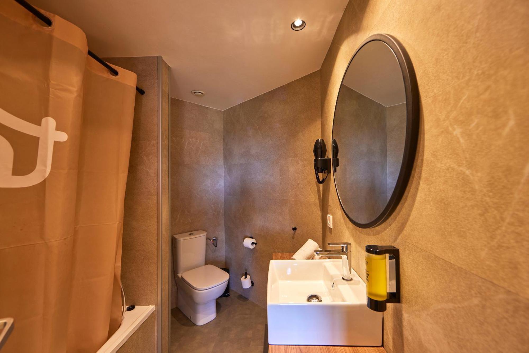 Doppelzimmer mit Poolblick – unbegrenzter Brunch