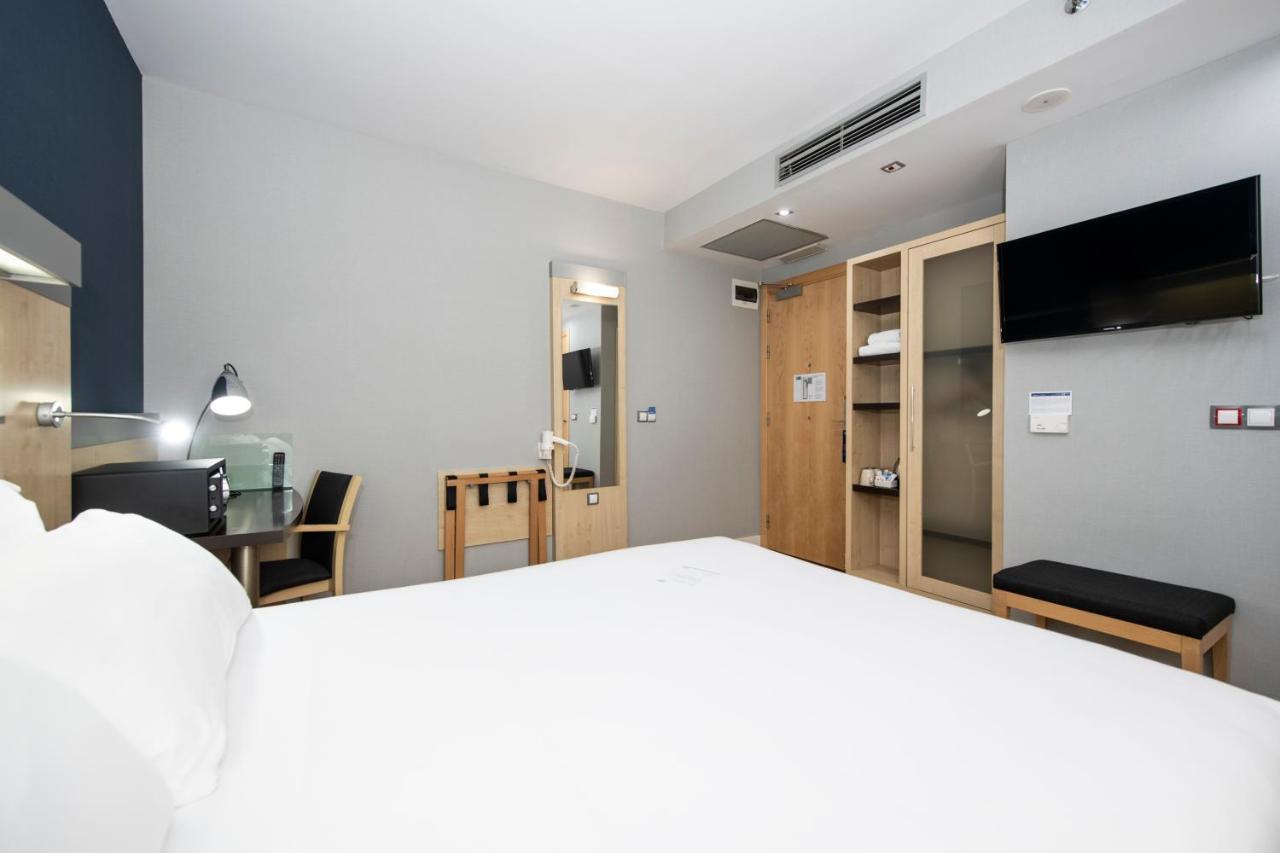 Standard Zimmer mit Queensize-Bett - barrierefrei mit kostenfreiem Frühstück