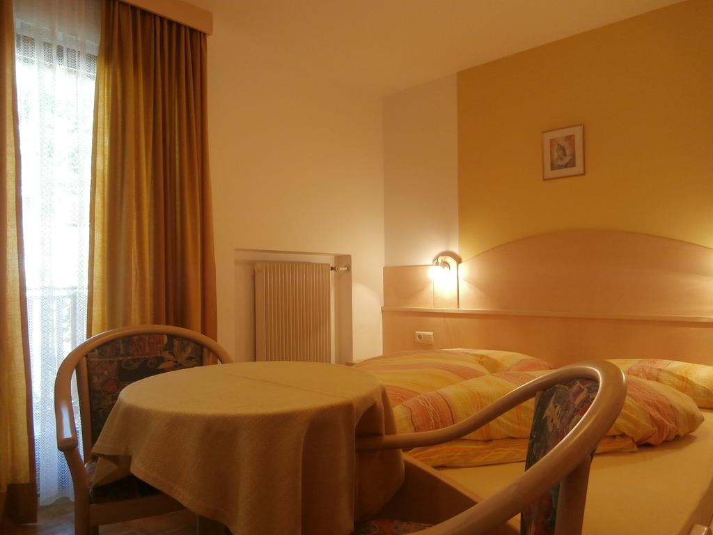 Standard Double Room,125606490:JPEG