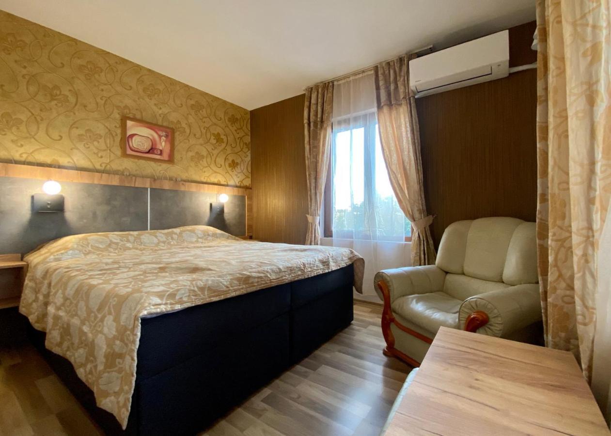 Dreibettzimmer