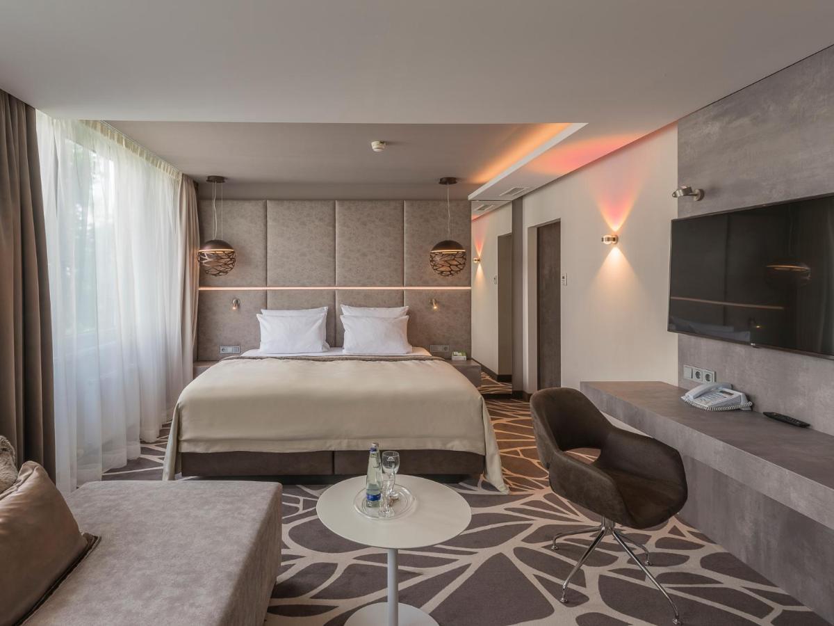 Premium King Room,1268551537:JPEG