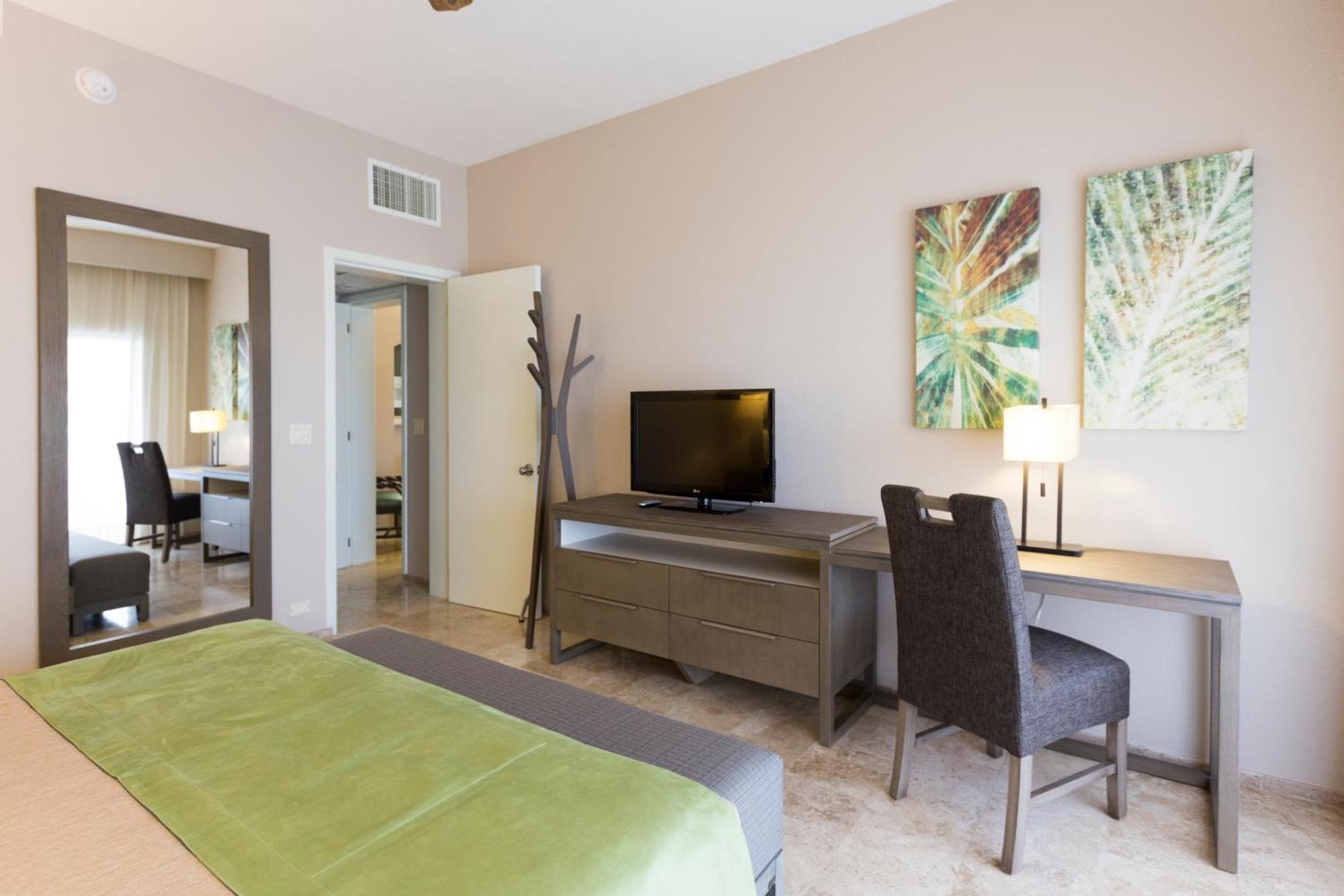 One-Bedroom Suite Ocean View,1273536364:JPEG
