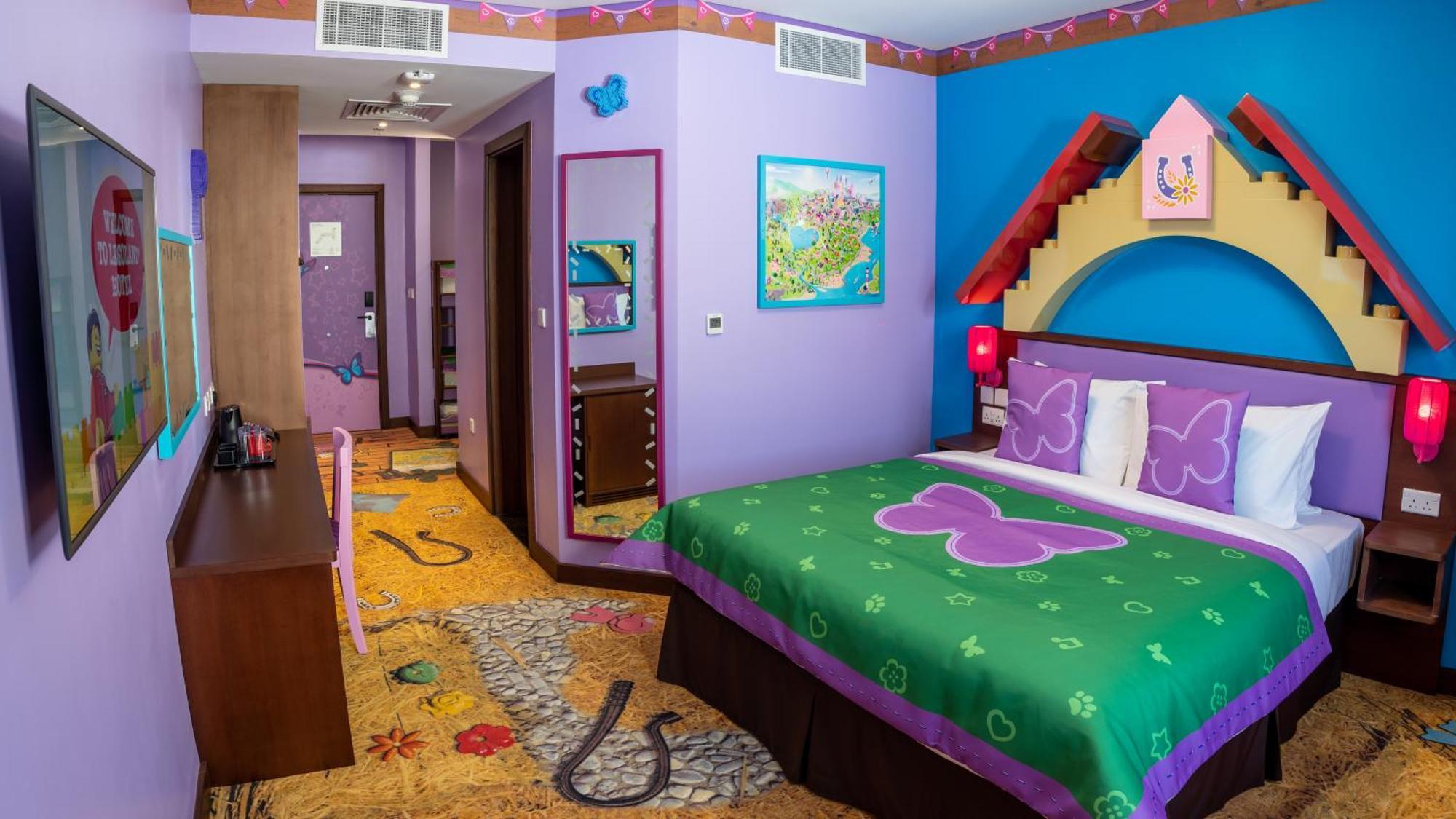 FRIENDS Themed Room Complimentary Park Access Creative Workshops Room Treasure Hunt Kids Activities,1285583128:JPEG