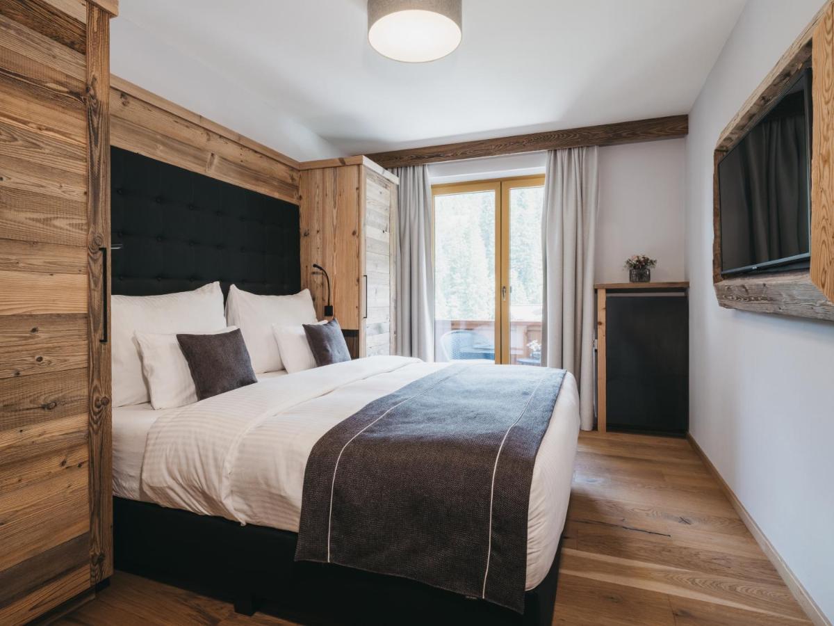 Three-Bedroom Apartment,1300394020:JPEG