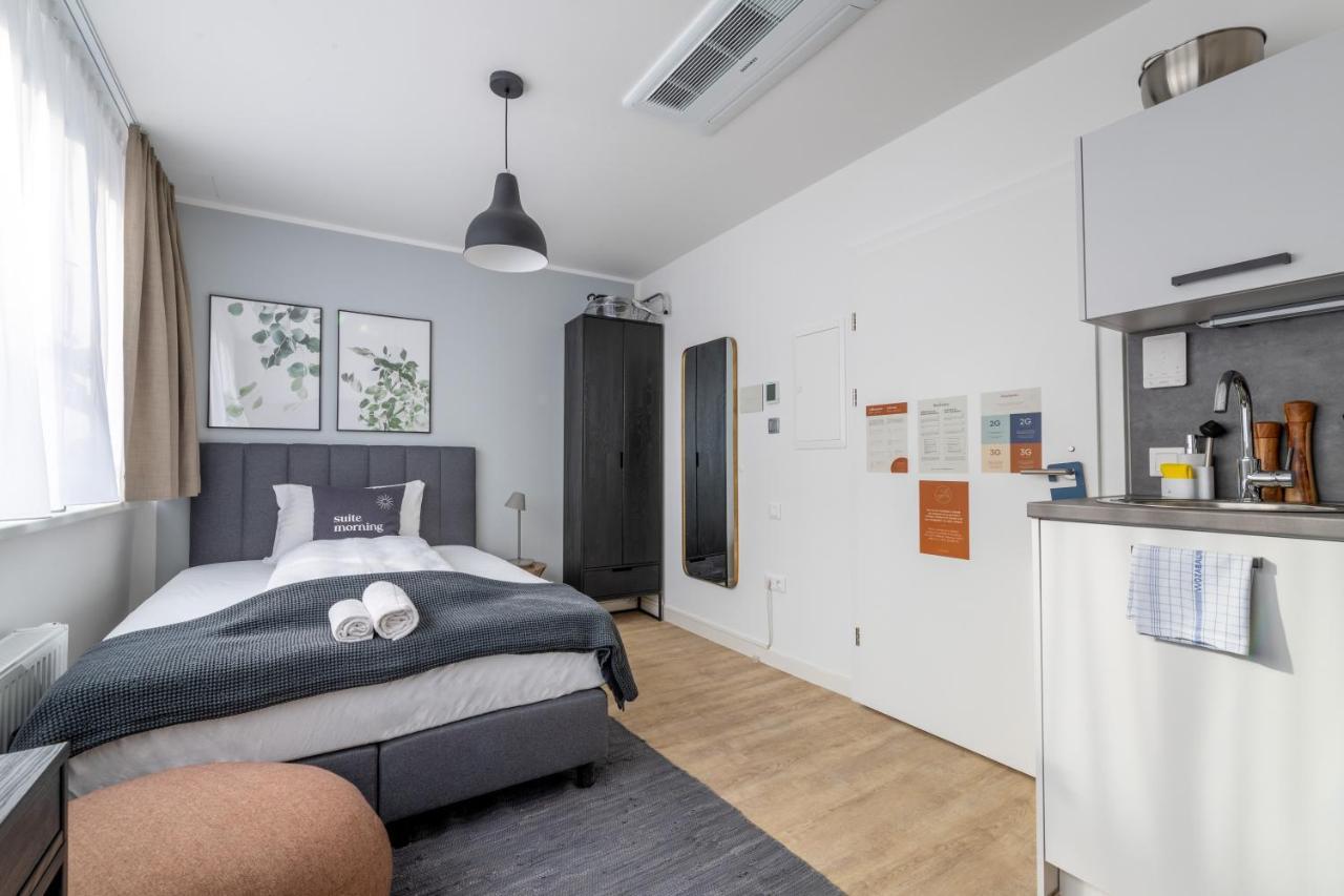 Single Suite,1304284369:JPEG