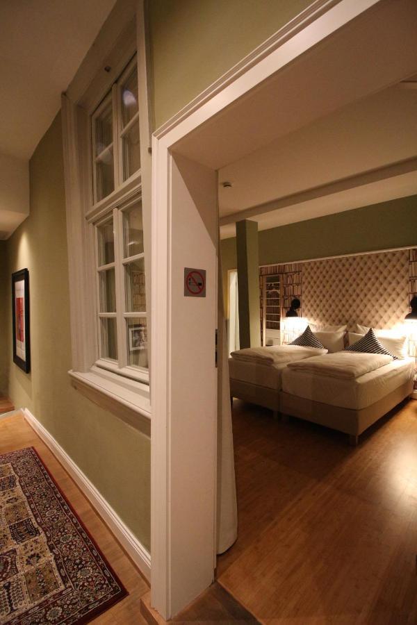 Small Double Room,1151224029:JPEG