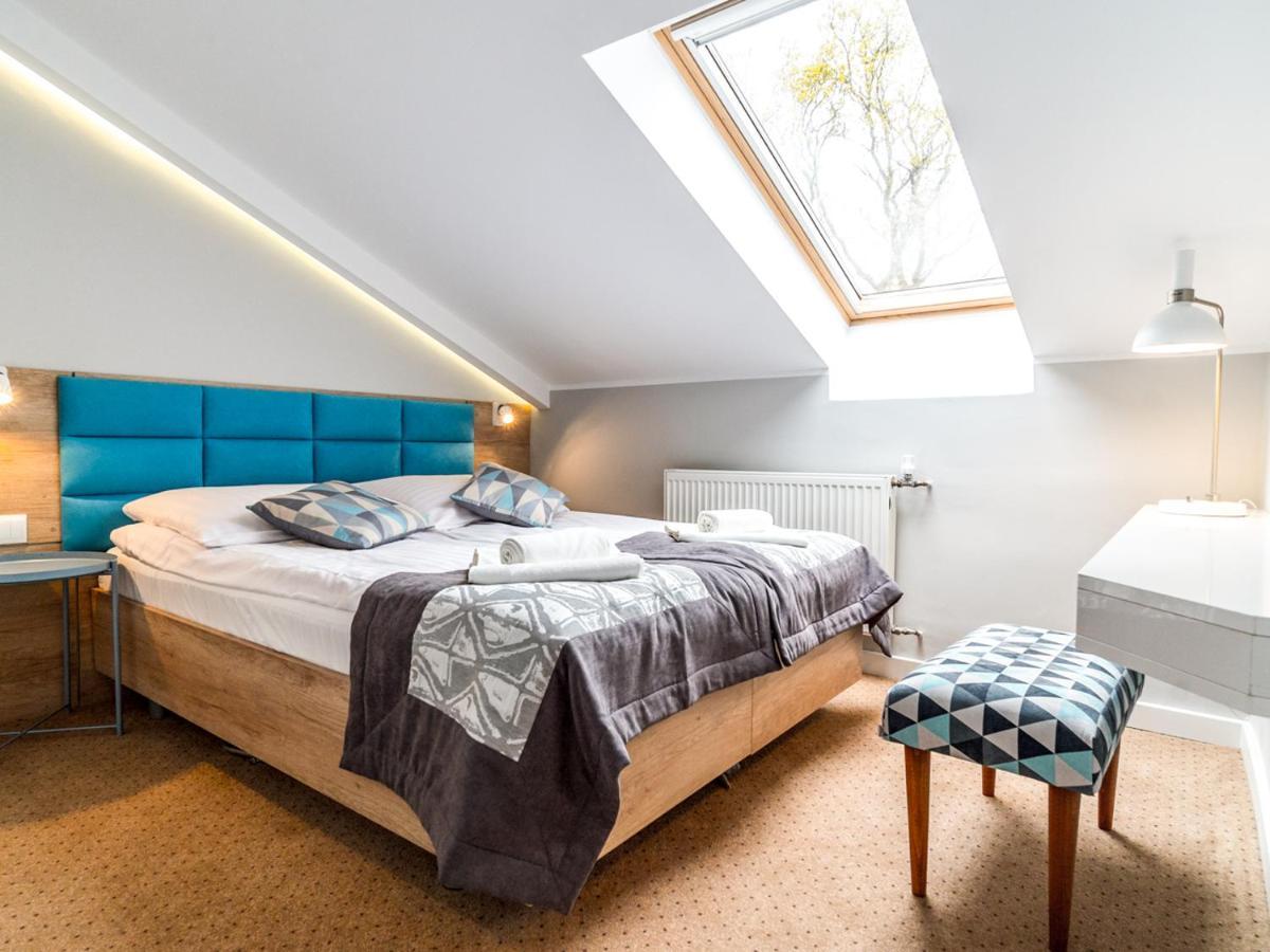 Triple Room,1338196991:JPEG