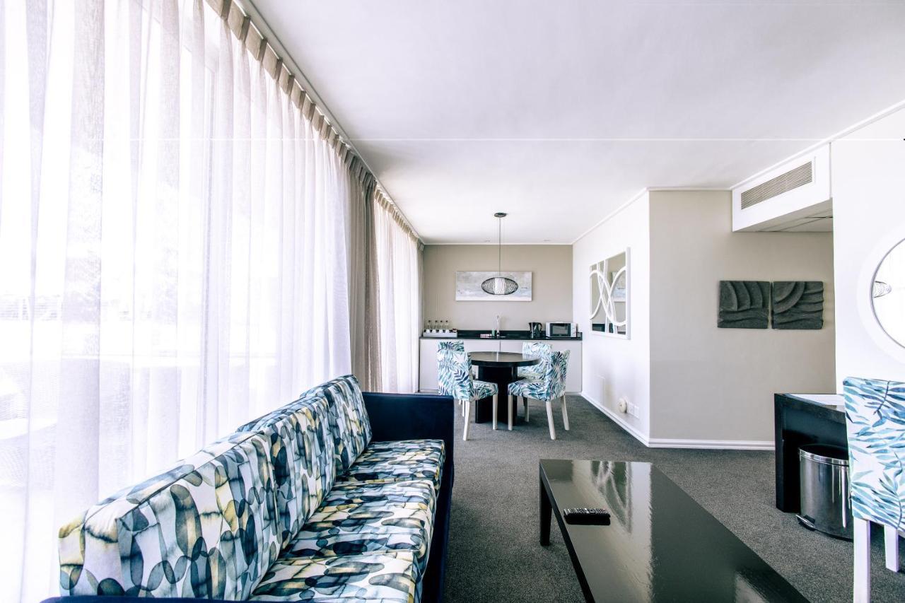 Two-Bedroom Suite,1338742862:JPEG