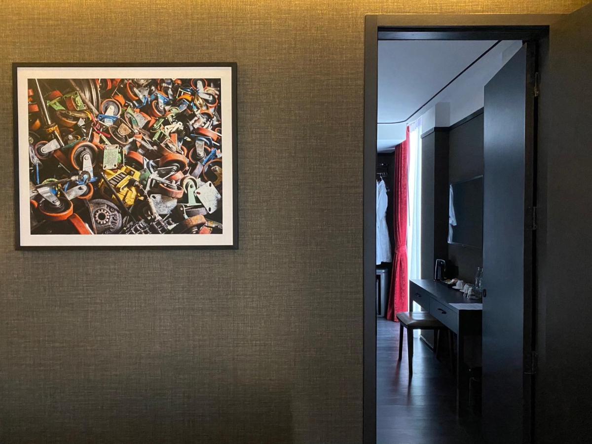 Premier Room,1344882875:JPEG