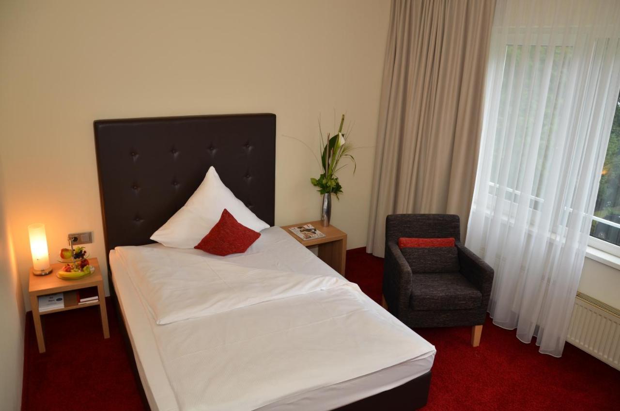 Standard Single Room,1556063467:JPEG