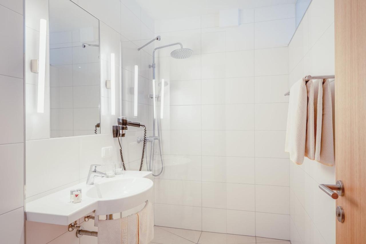 Doppelzimmer mit Balkon