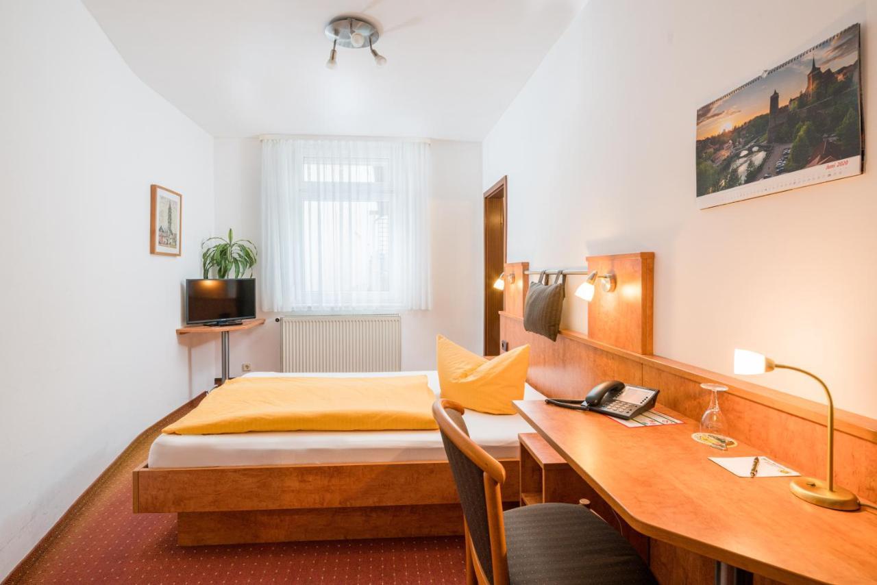 Single Room,1382788883:JPEG