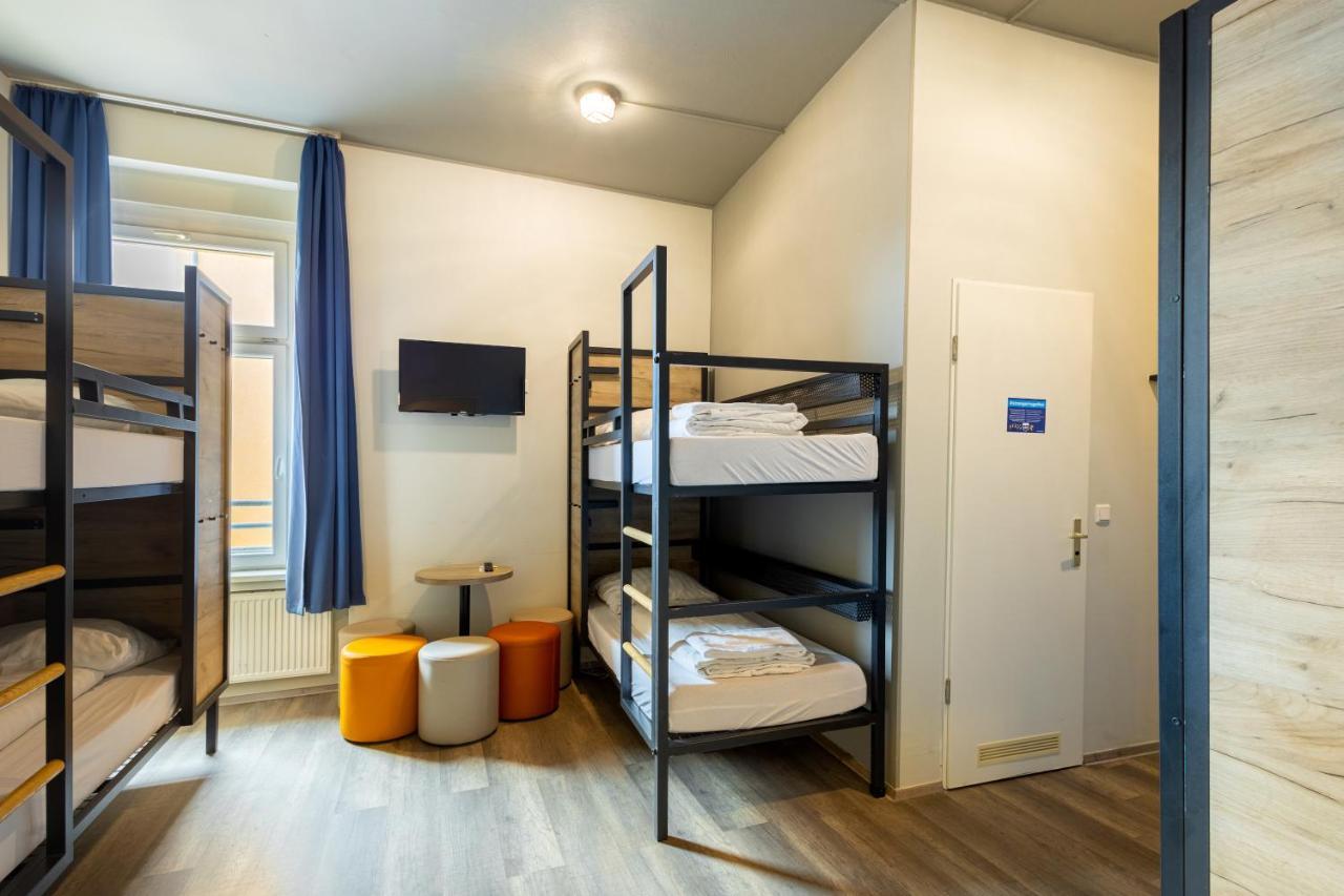 Bett im Frauenschlafsaal mit 6 Betten