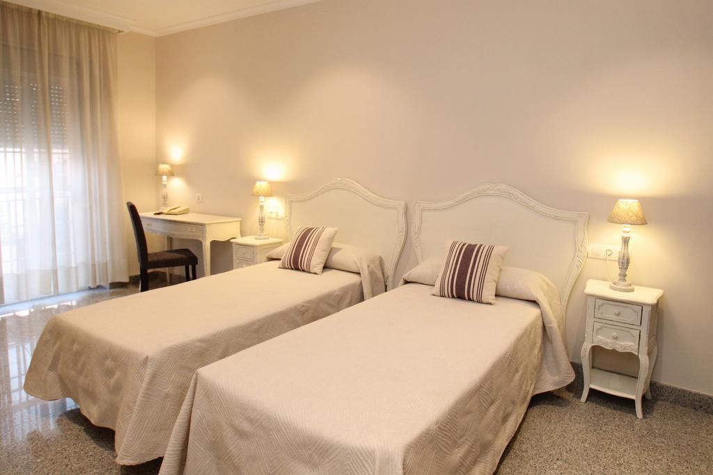 Familiensuite mit Balkon