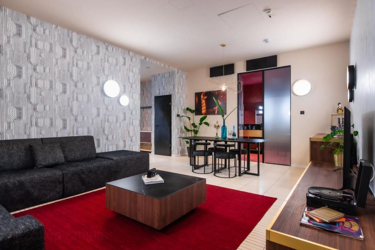Suite mit Kingsize-Bett mit Whirlpool