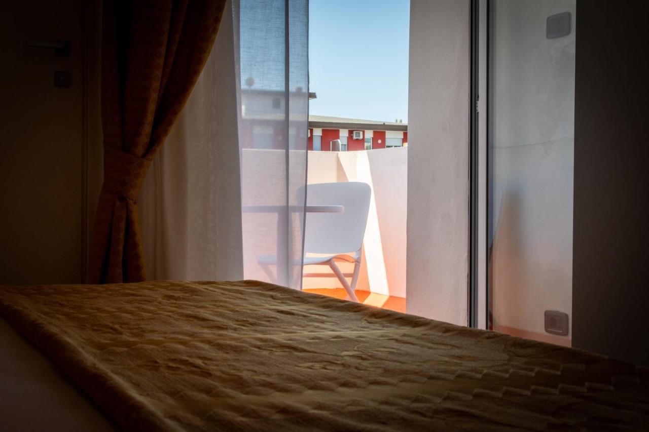 Double Room with Balcony,1420683084:JPEG