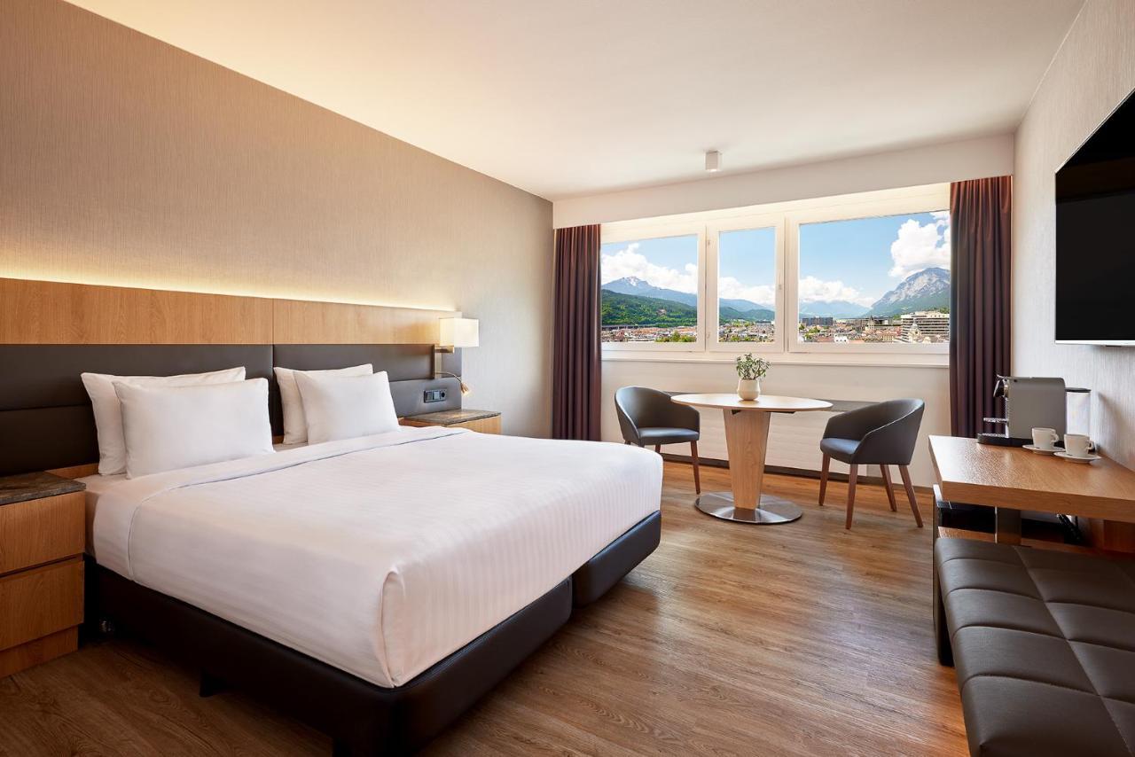 Standard Guest Room King Bed Mountain View