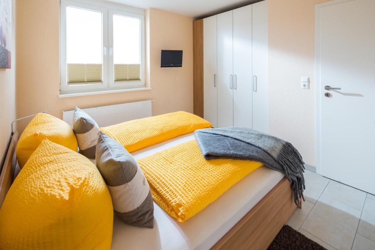 One-Bedroom Apartment,1487664157:JPEG