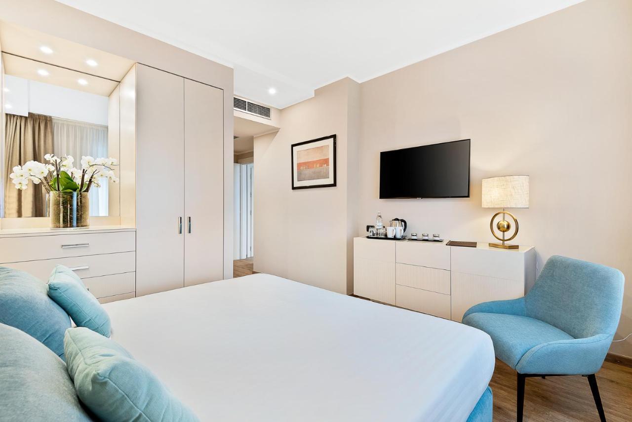 Superior Family Room,1498806721:JPEG