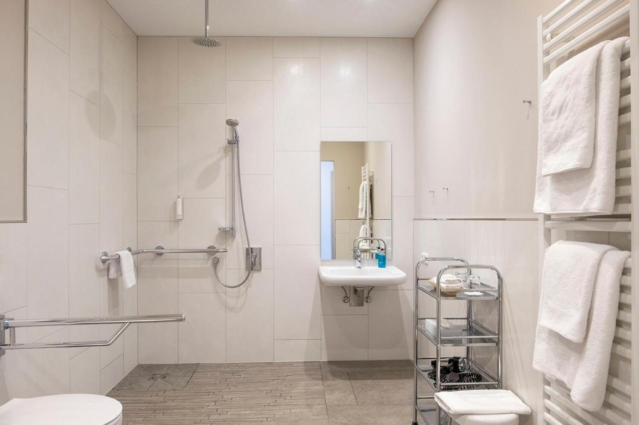 Classic Double Room,1498569241:JPEG