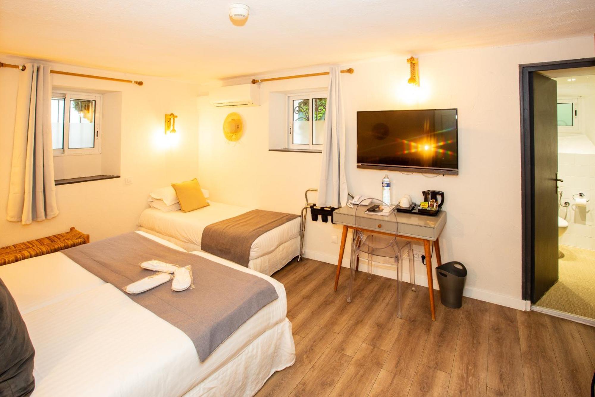 Classic Triple Room,1498896430:JPEG