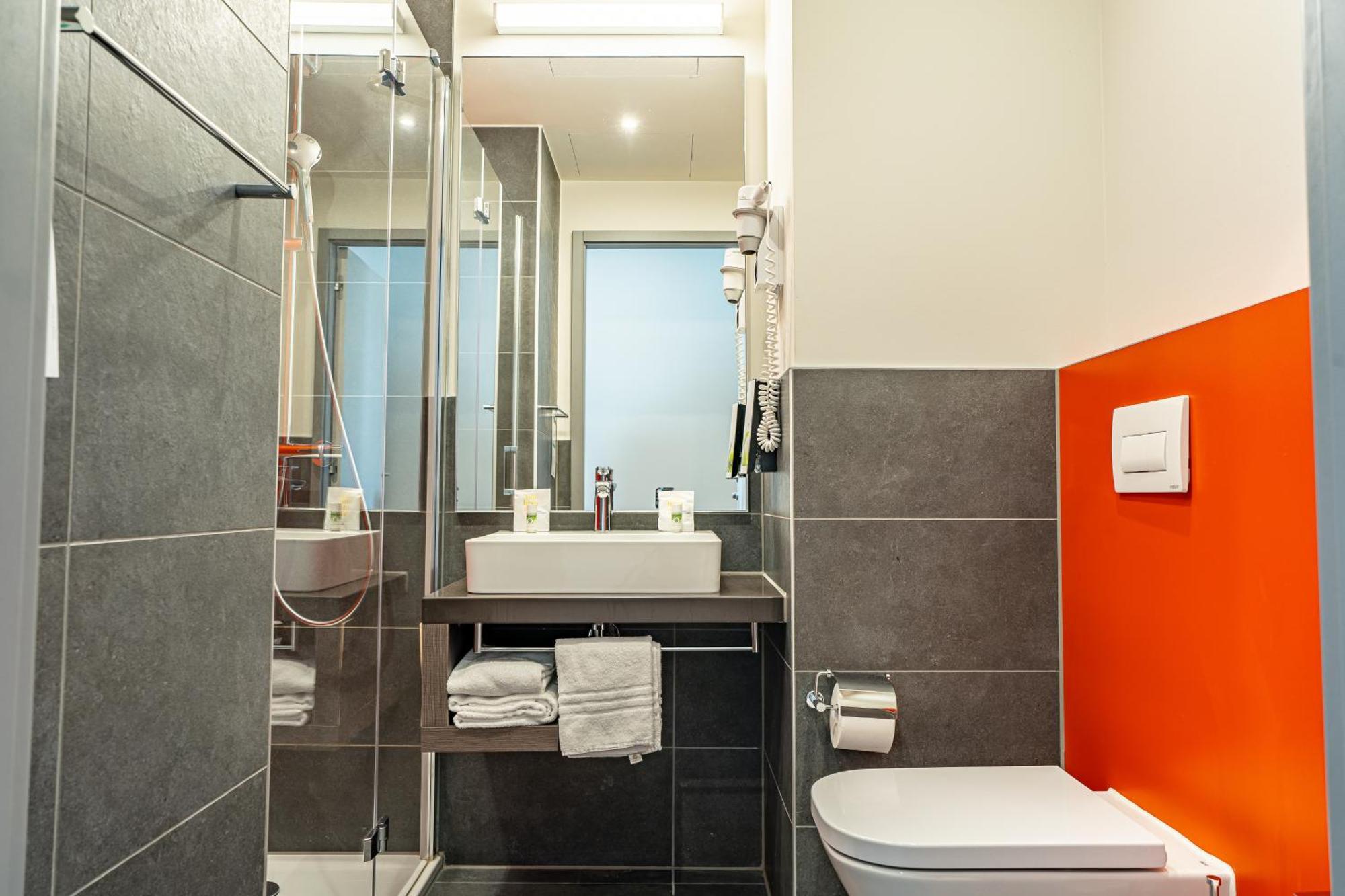 Superior Twin Room,1499681917:JPEG