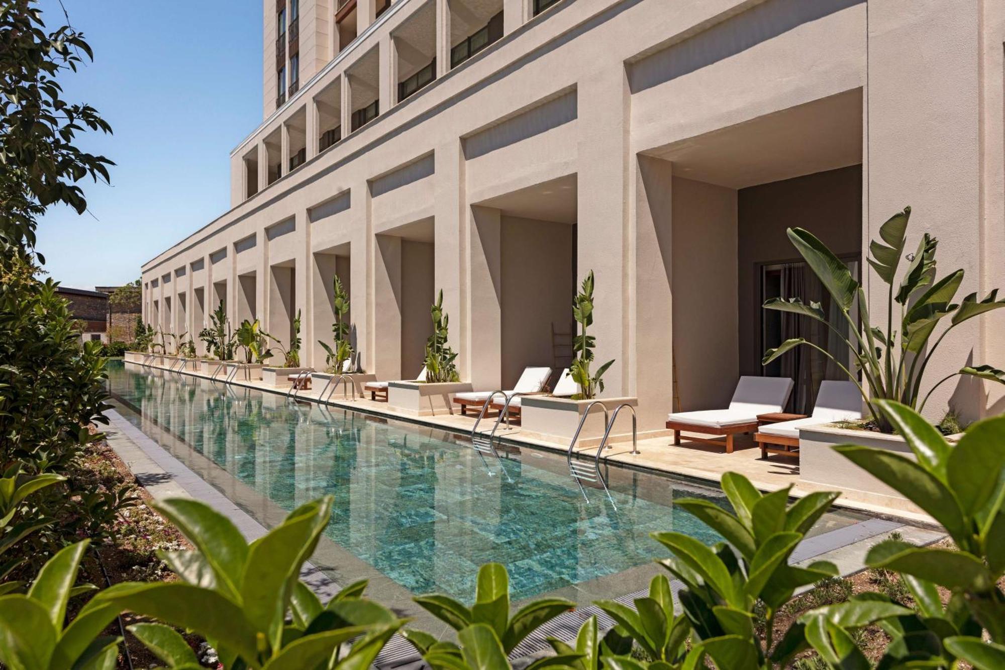 Superior Zimmer Swim-Up 12+